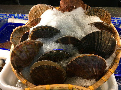 莲花水产 高端海鲜平价销售，免费加工与堂食体验