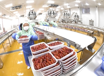 正源创辉公司 小龙虾成就富民大产业